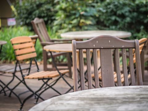 LSE Passfield Hall - Campus Accommodation, Terrace/patio