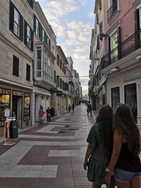 STARBAL VILLA, Designer store