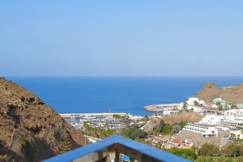 Natural Park, Exterior