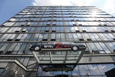 Z Hotel, Front of property