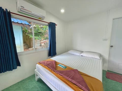 Naiharn On The Rock, 