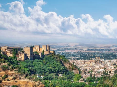 Apartamentos Puerta Elvira Suites 3000, Exterior