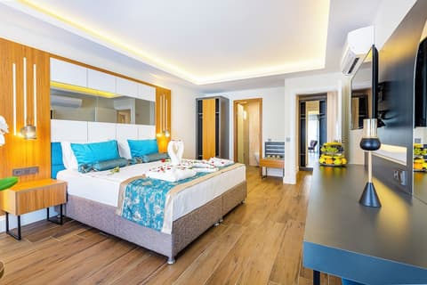 Algora Halal Hotel, Room