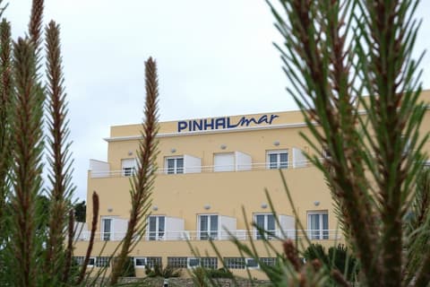 Hotel Pinhalmar, Exterior