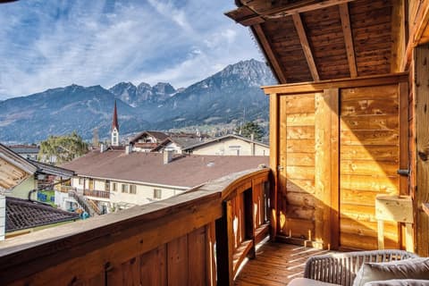 Hotel Alpenstolz, Balcony