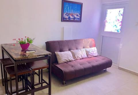 Genesis Apartments, Private kitchen