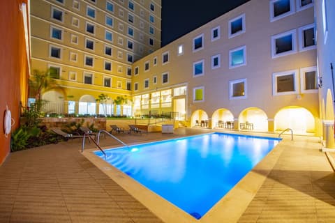 Holiday Inn Express Merida Centro by IHG, Pool
