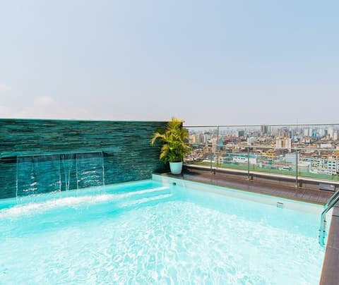 Ramada Encore by Wyndham Lima San Isidro, Terrace/patio