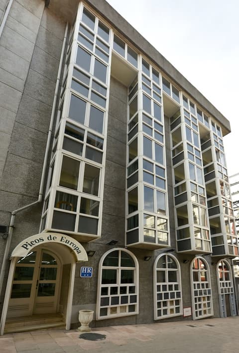 Hotel Picos de Europa, Front of property