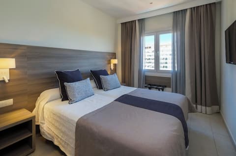 Cabot Tres Torres Apartamentos, Room