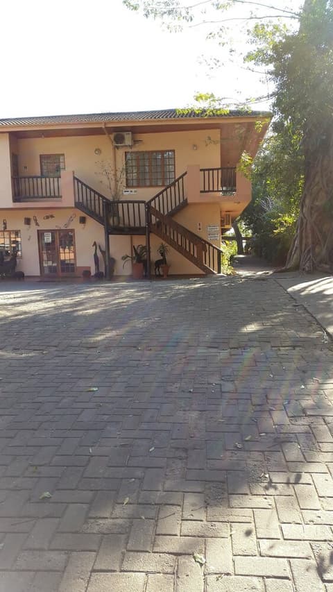 iLanga Lodge, Terrace/patio