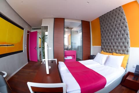 Boutique Rooms, Room