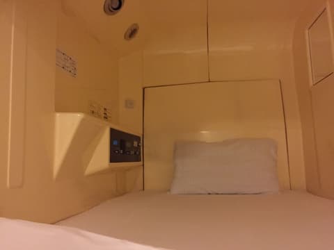 Capsule Inn Hamamatsucho, Room