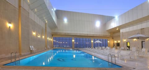 Habitat Hotel All Suites Al Khobar, Rooftop pool