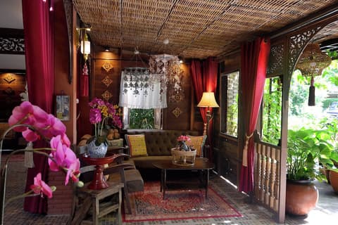 Thai Thai Sukhothai Resort, Reception