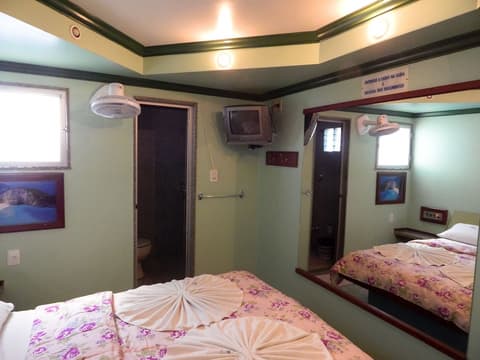 Hotel Love Story, Room