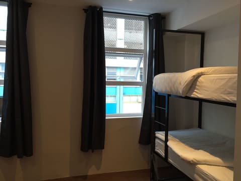 91 Loop - Hostel, Room