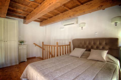 Casa dei Delfini, Room