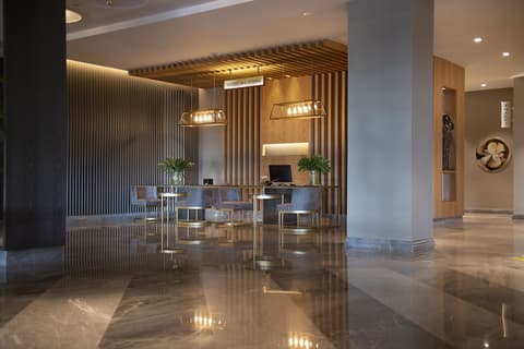 Miramare Beach Hotel, Lobby