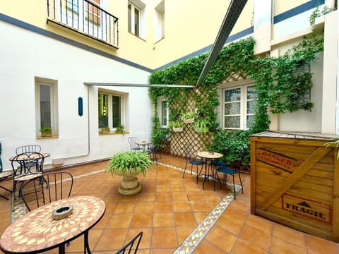 Far Home Atocha, Terrace/patio