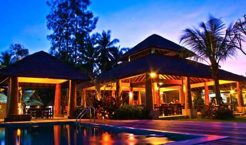 Nana Beach Hotel, Outdoor pool