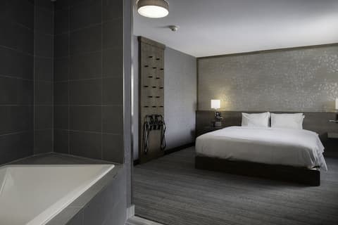 voco Niagara Falls - The Cadence by IHG, Room