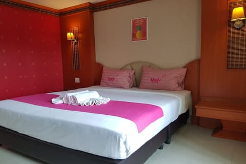 PoonSook Resident Hotel, Room