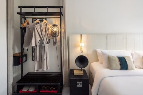 Hotel Ping Silhouette, Room