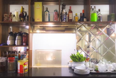 Urban Alley Hotel, Food court