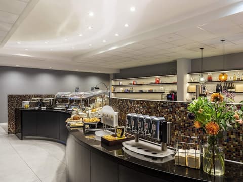 Mercure Hotel Duesseldorf Zentrum, Breakfast area