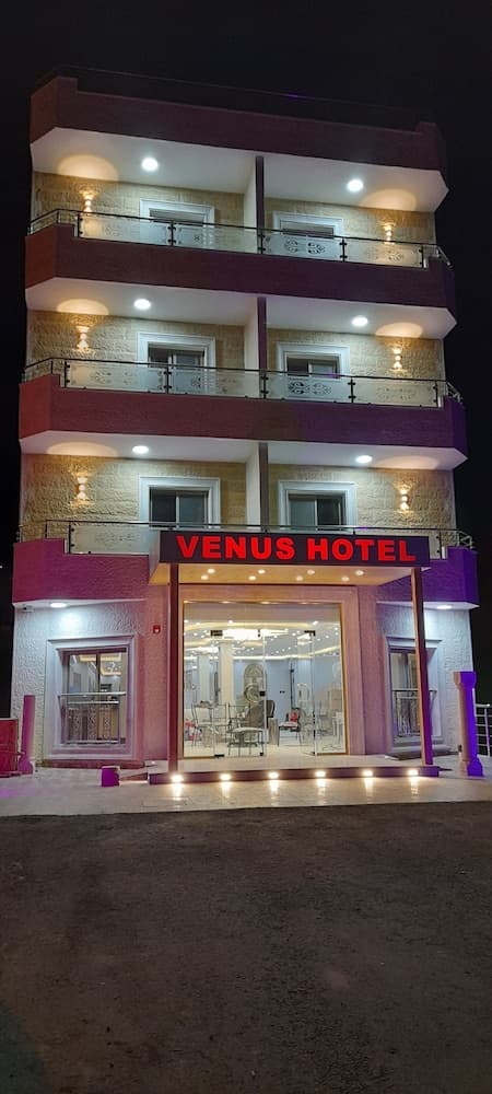 Petra Venus Hotel, Exterior