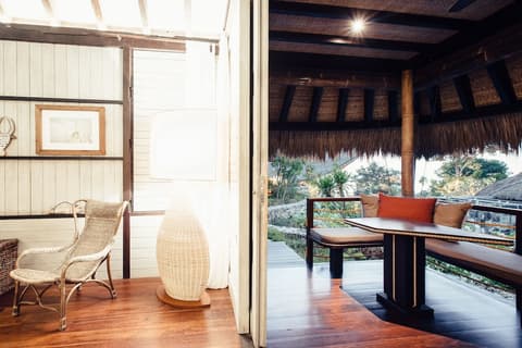 Suarga Padang Padang, Room