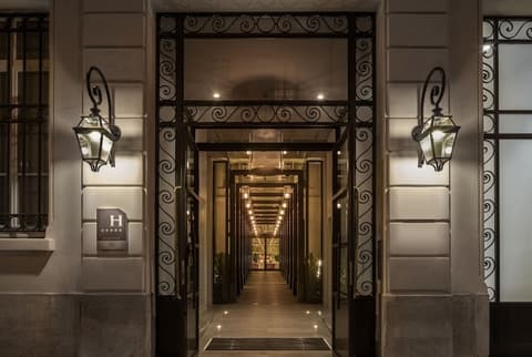 Hôtel Opéra Liège, Interior entrance