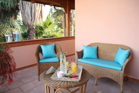 Il Giardino delle Jacaranda, Terrace/patio