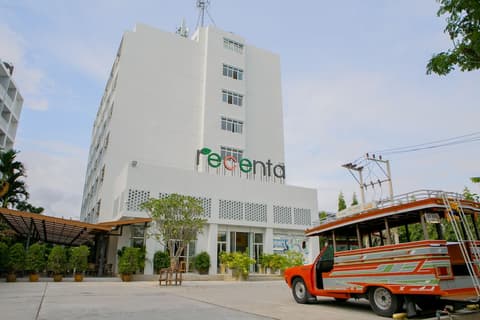 Recenta Phuket Suanluang by Deevana, Interior entrance