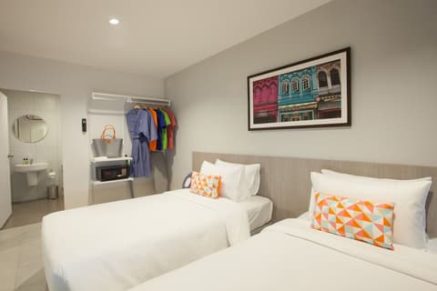 Recenta Suite Phuket Suanluang, Room