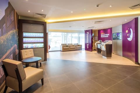 Premier Inn London Brentford, Reception