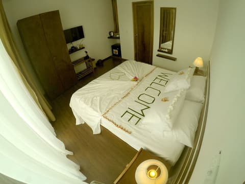 Dhiffushi White Sand Beach Hotel, Room