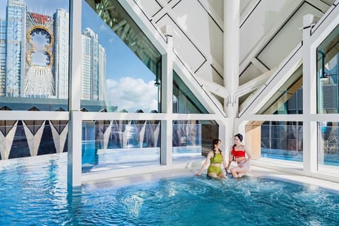 Studio City, Water park