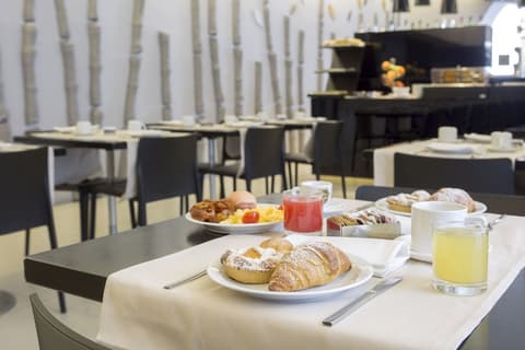 Palazzo Salgar, Breakfast buffet