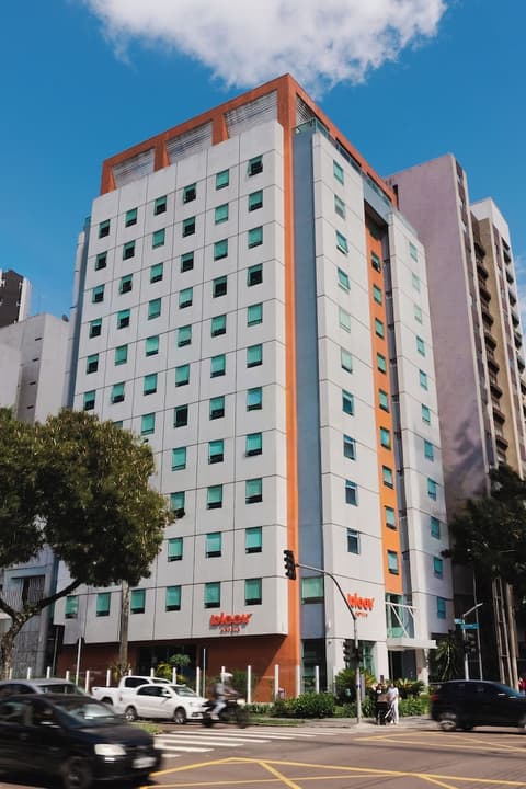 Hotel Bleev Curitiba, Front of property