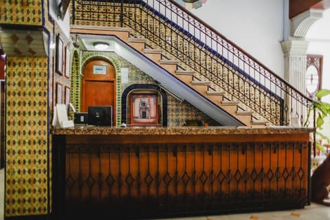 Hotel Colon, Reception