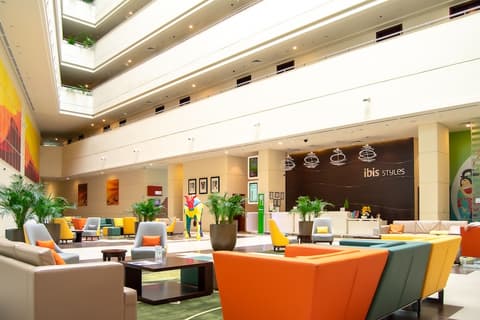 ibis Styles Dragon Mart Dubai, Lobby