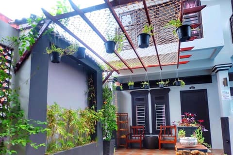 VIBOLA Guesthouse, Exterior