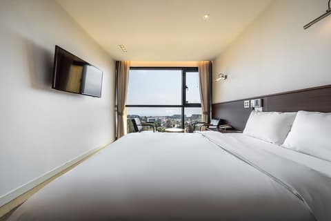 Sunrise Hotel Jungmun, 