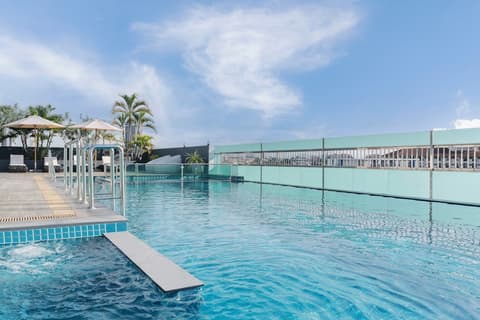 Garner Hotel Pattaya Central by IHG, Pool