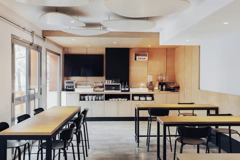 Combo Bologna - Hostel, Breakfast area