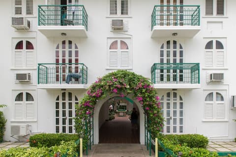 Beach Castles Studio, Front of property