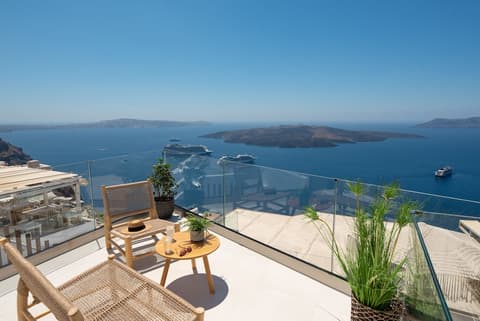 Daydream Luxury Suites, Room