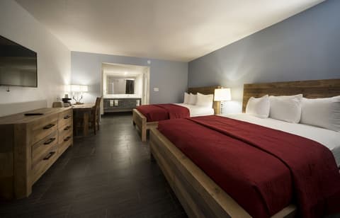 Thunderbird Hotel, Room